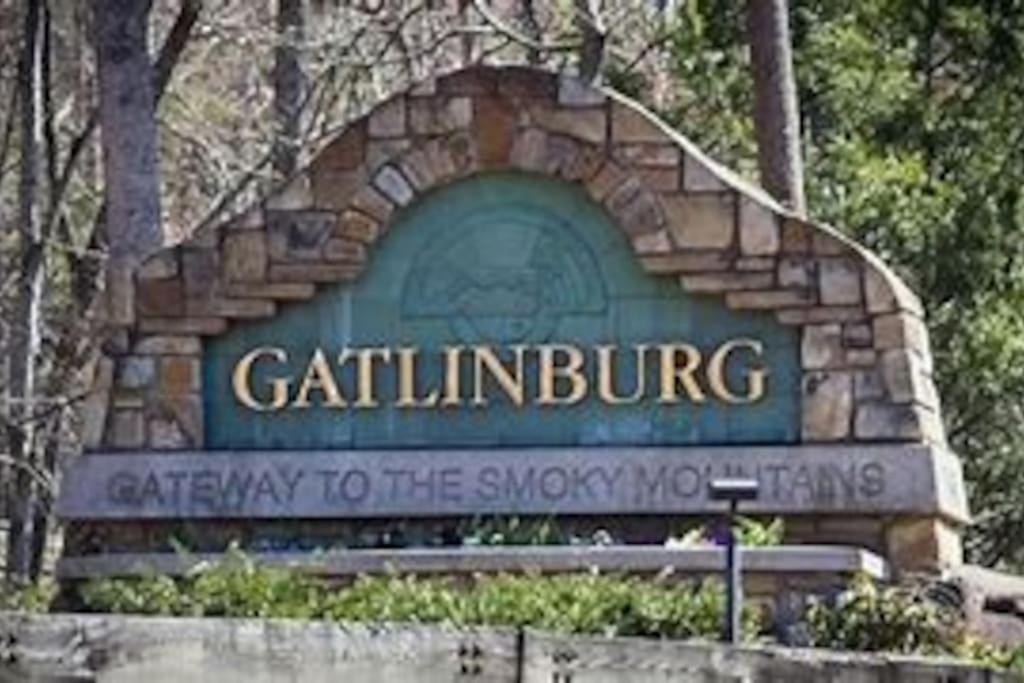 1 Mi To Dollywood Mins To All Attractions & Gsmnp Сивиървил Екстериор снимка