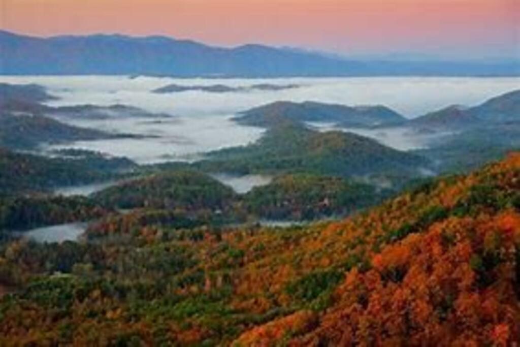 1 Mi To Dollywood Mins To All Attractions & Gsmnp Сивиървил Екстериор снимка